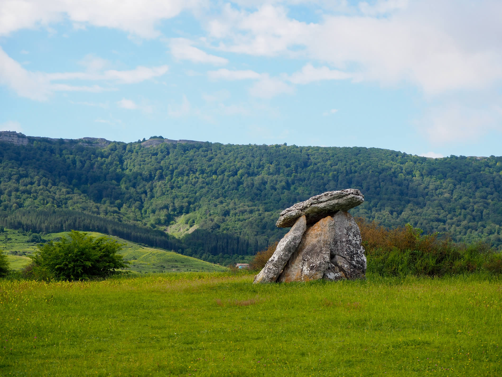 dolmen-sorginetxe-adrlautada